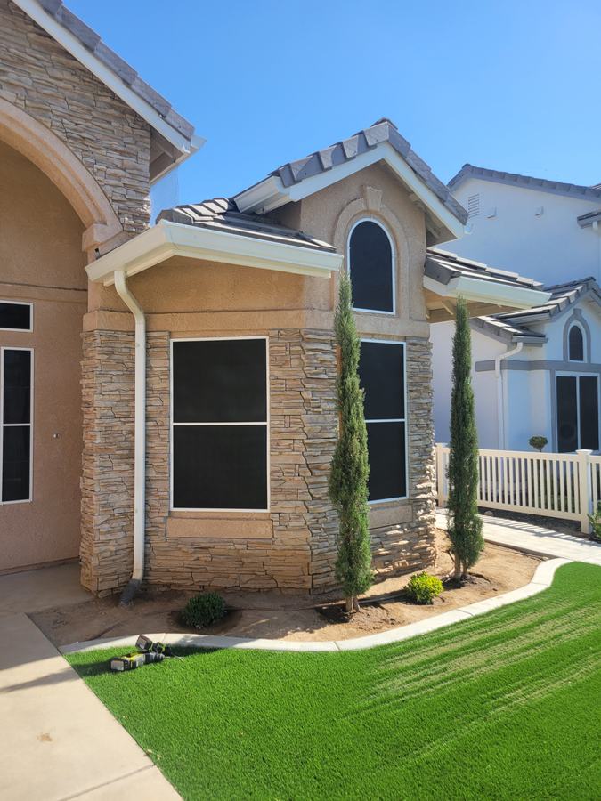 Front elevation, screens on every opening