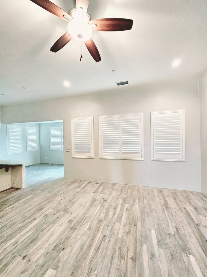 Empty room, shutters already hung