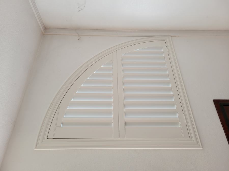 Quarter round panel, cut to the rake