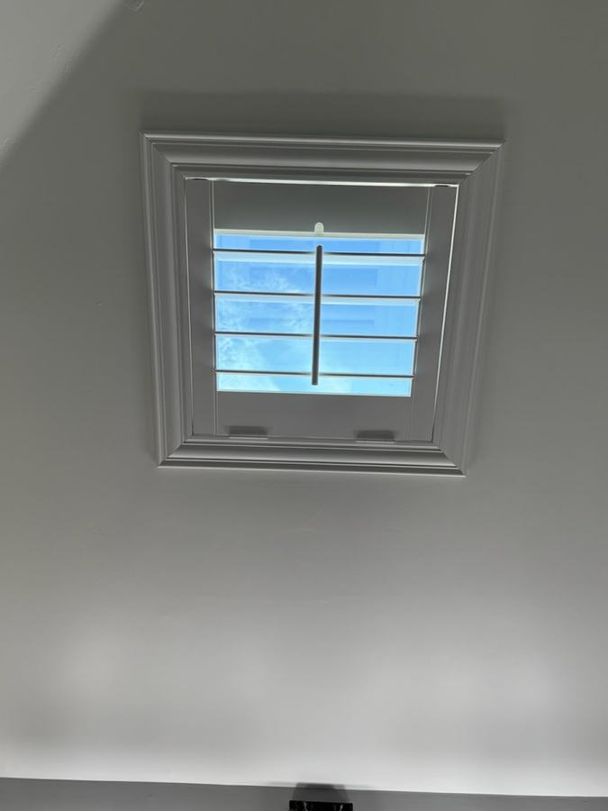 The same panel, open to the sky