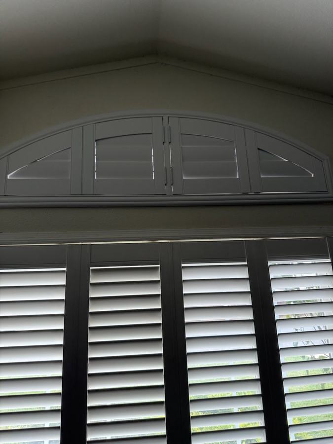 Arch and panels, one line